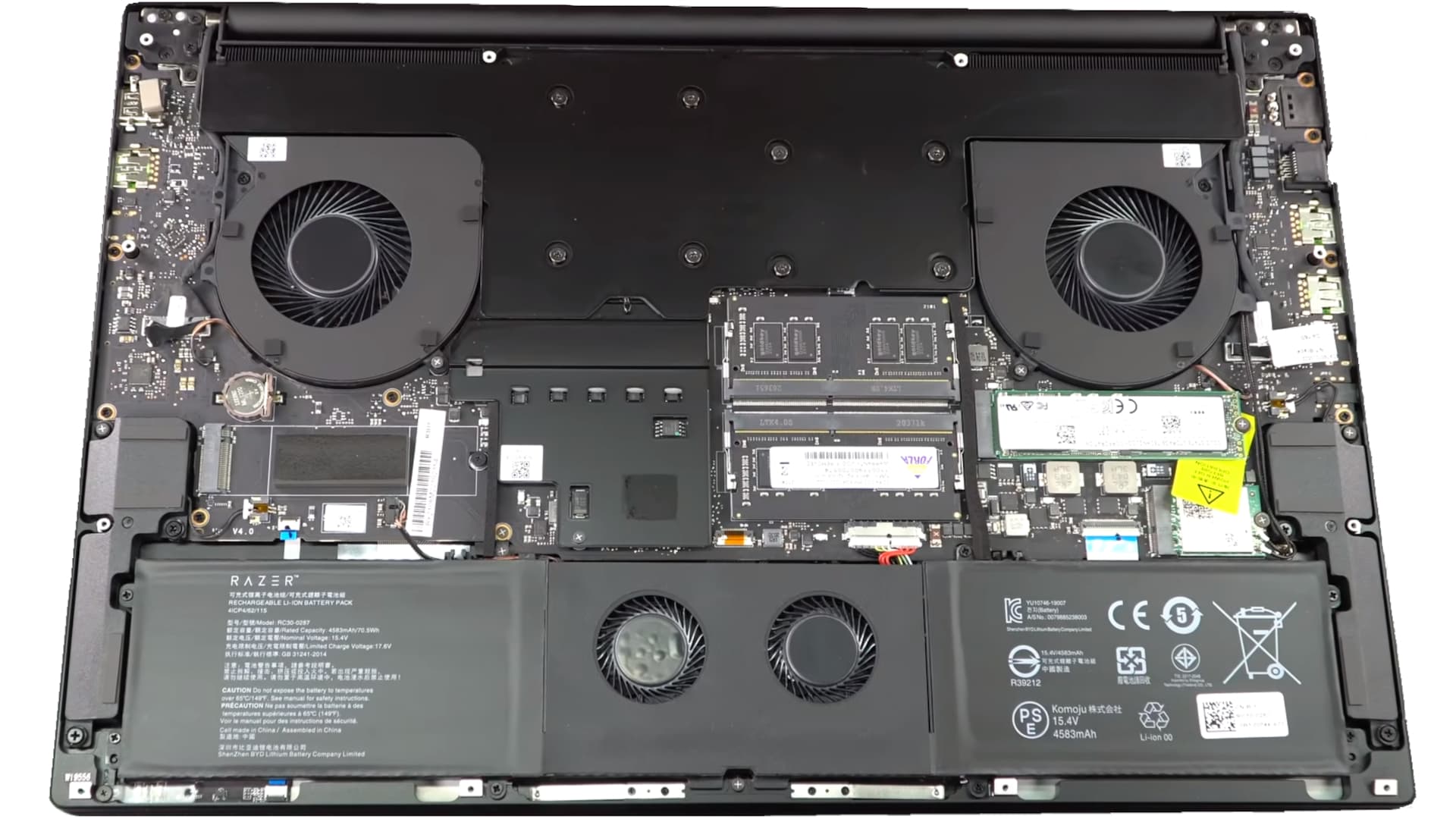 RAZER Blade Pro 17 2021 Inside